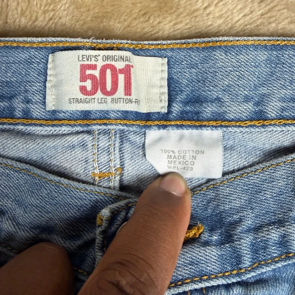 Levis measurements waist